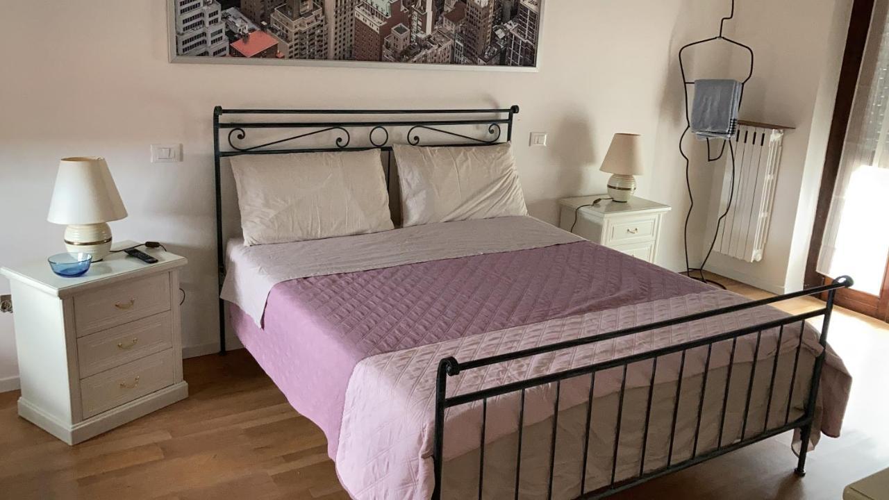 Room Saronno + B&B Extérieur photo